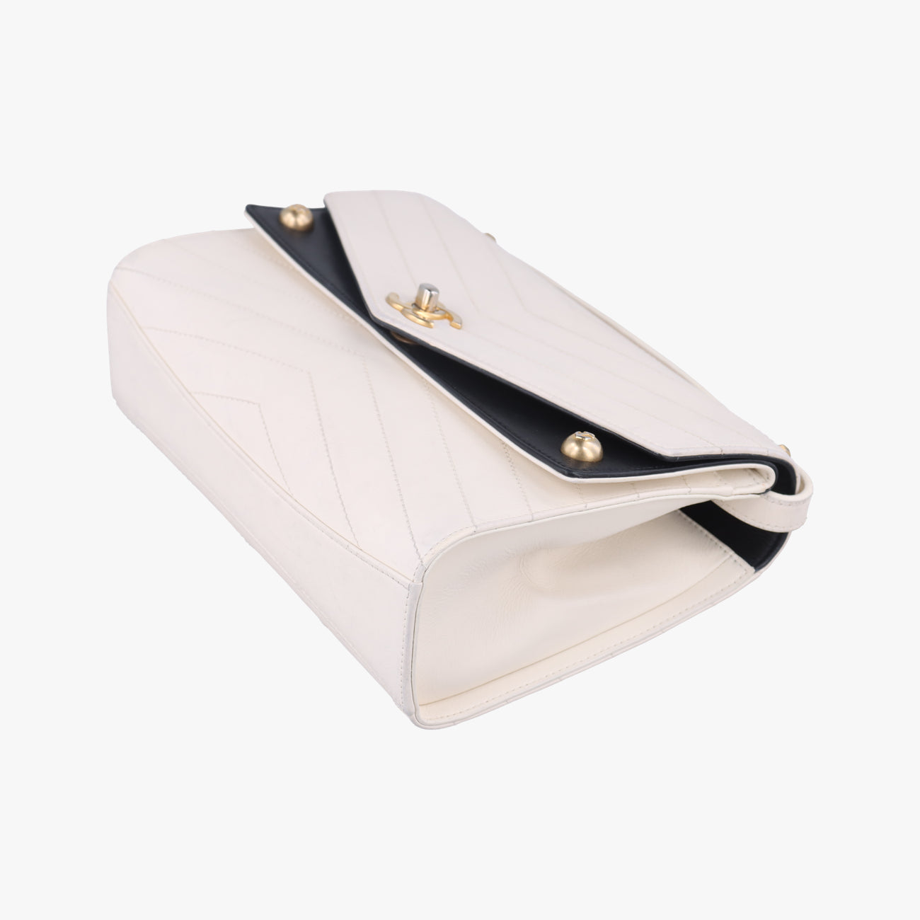 Chevron Quilted  SmallWhite x BlackLeather27211298シェブロンキルティングスモールホワイト×ブラックレザー27211298