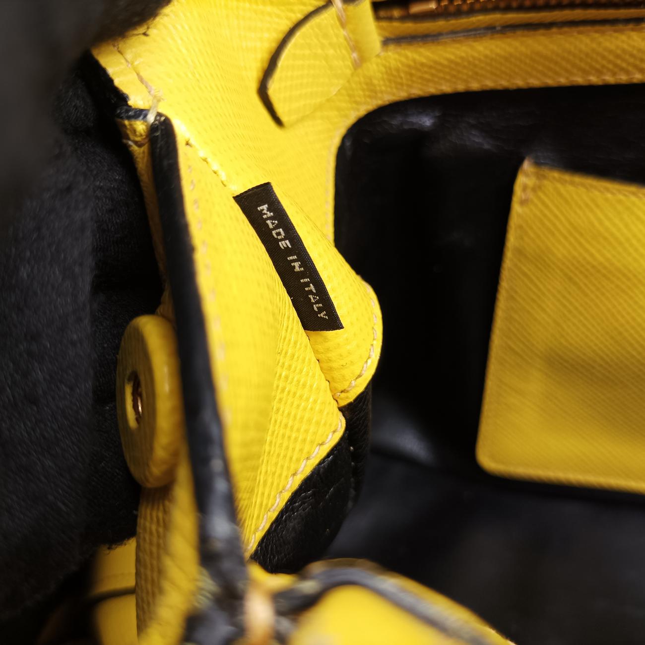 Cuir Studded Open PromenadeYellowSaffiano LeatherBN275325プロムナード スタッズイエローサフィアーノレザーBN275325