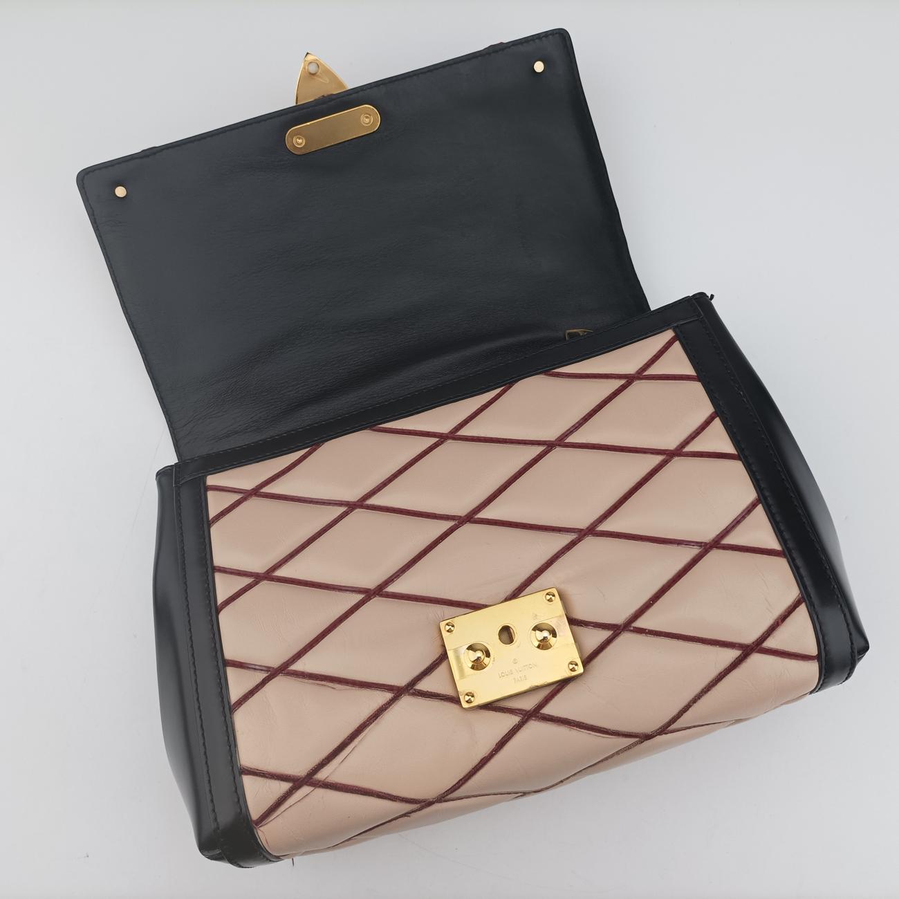 Pochette Flap MalletageBeige×BlackLeatherPL3154ポシェットフラップマルタージュベージュ×ブラックレザーPL3154