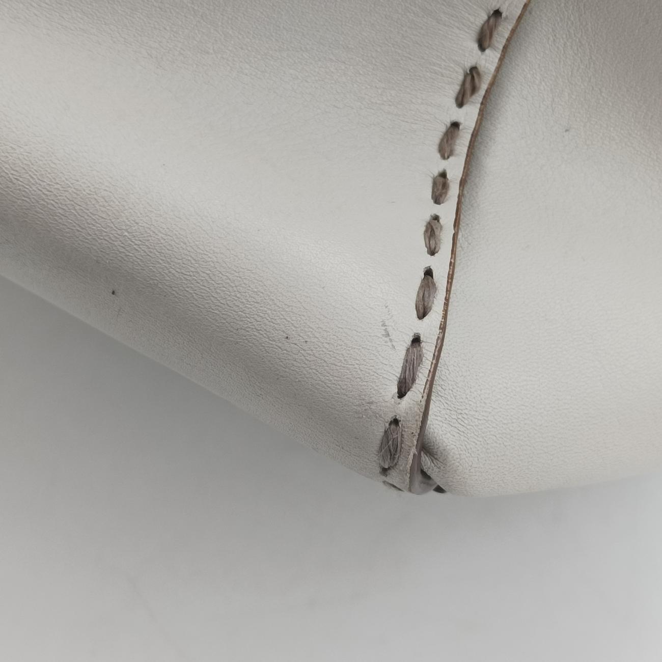 city Twin Pocket SatchelWhiteleatherBN2857208 31/Zシティ ツイン ポケット サッチェルホワイトレザーBN2857208 31/Z