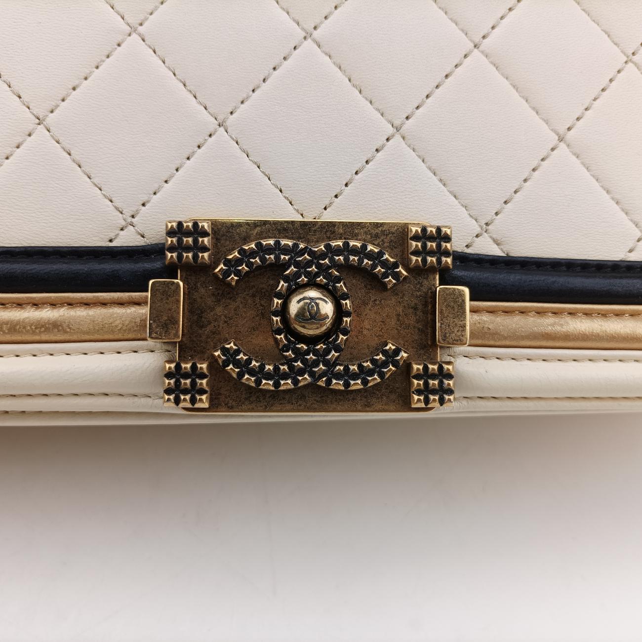 BOY CHANELWhitelambskinA6754617742353ボーイシャネルホワイトラムスキンA6754617742353