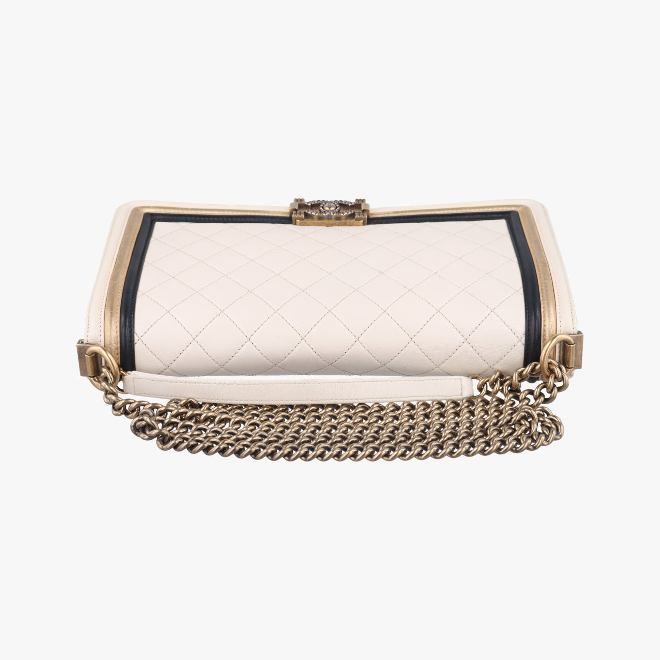BOY CHANELWhitelambskinA6754617742353ボーイシャネルホワイトラムスキンA6754617742353