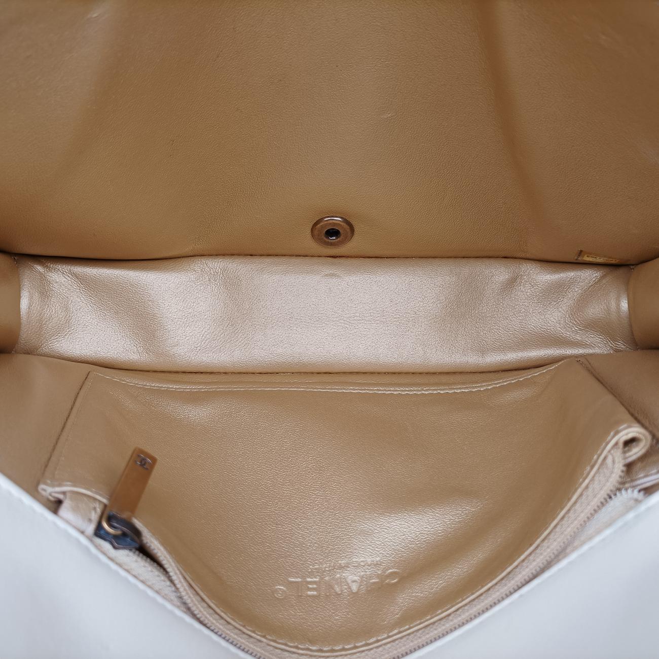 BOY CHANELWhitelambskinA6754617742353ボーイシャネルホワイトラムスキンA6754617742353