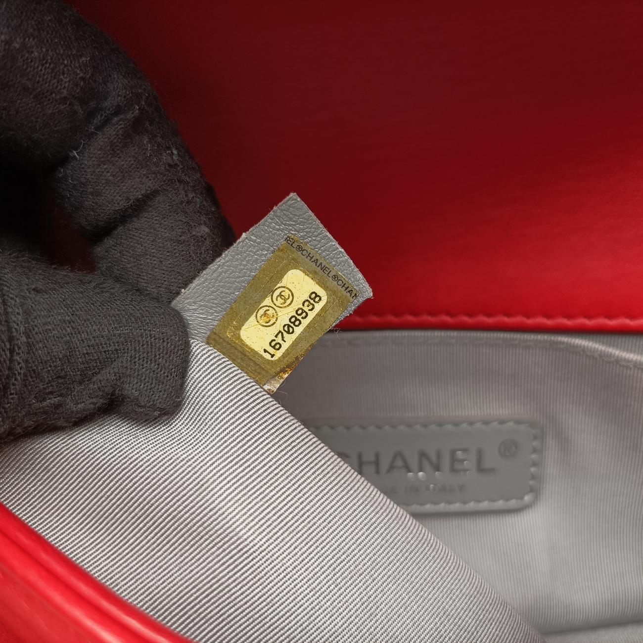 BOY CHANELRedGaluchat Stingray ×lambskinA6713716708938ボーイシャネルレッドガルーシャ スティングレイ×ラムスキンA6713716708938