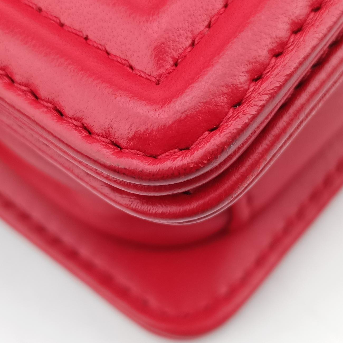 BOY CHANELRedGaluchat Stingray ×lambskinA6713716708938ボーイシャネルレッドガルーシャ スティングレイ×ラムスキンA6713716708938