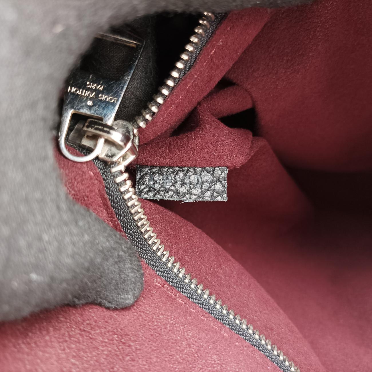 Armand Briefcase MMNoirTaurillon leatherM54381UB1107アルマンド ブリーフケース MMノワールトリヨンレザーM54381UB1107