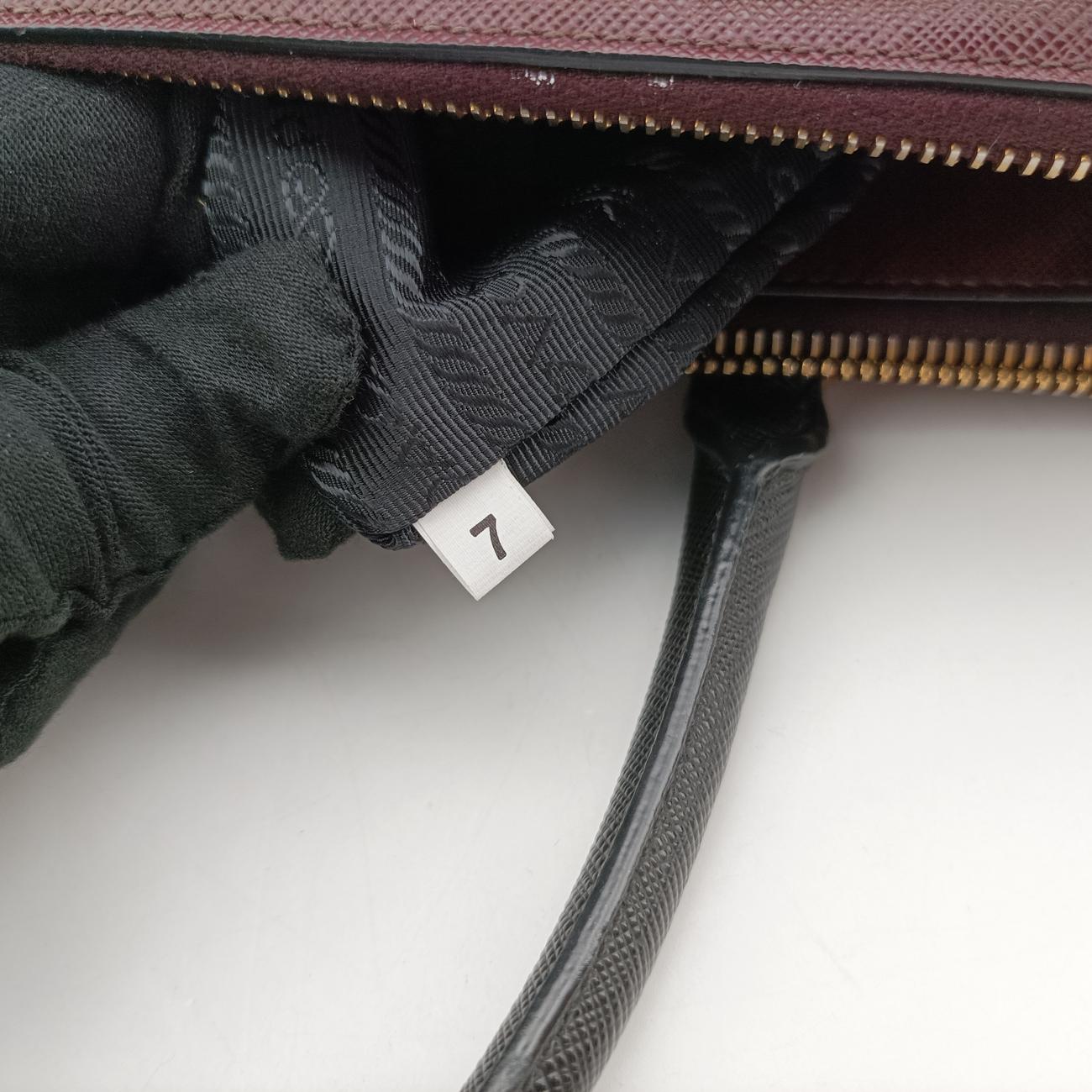 GalleriaBurgundy×BlackSAFFIANO　LeatherBN22747 V 208ガレリアワインレッド×ブラックサフィアーノレザーBN22747 V 208