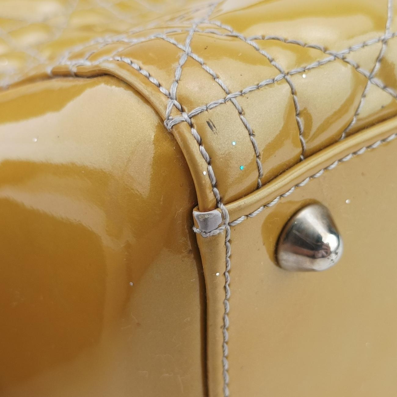 Lady DiorYellowPatent18AMA-0111レディディオール ラージイエローパテント18AMA-0111