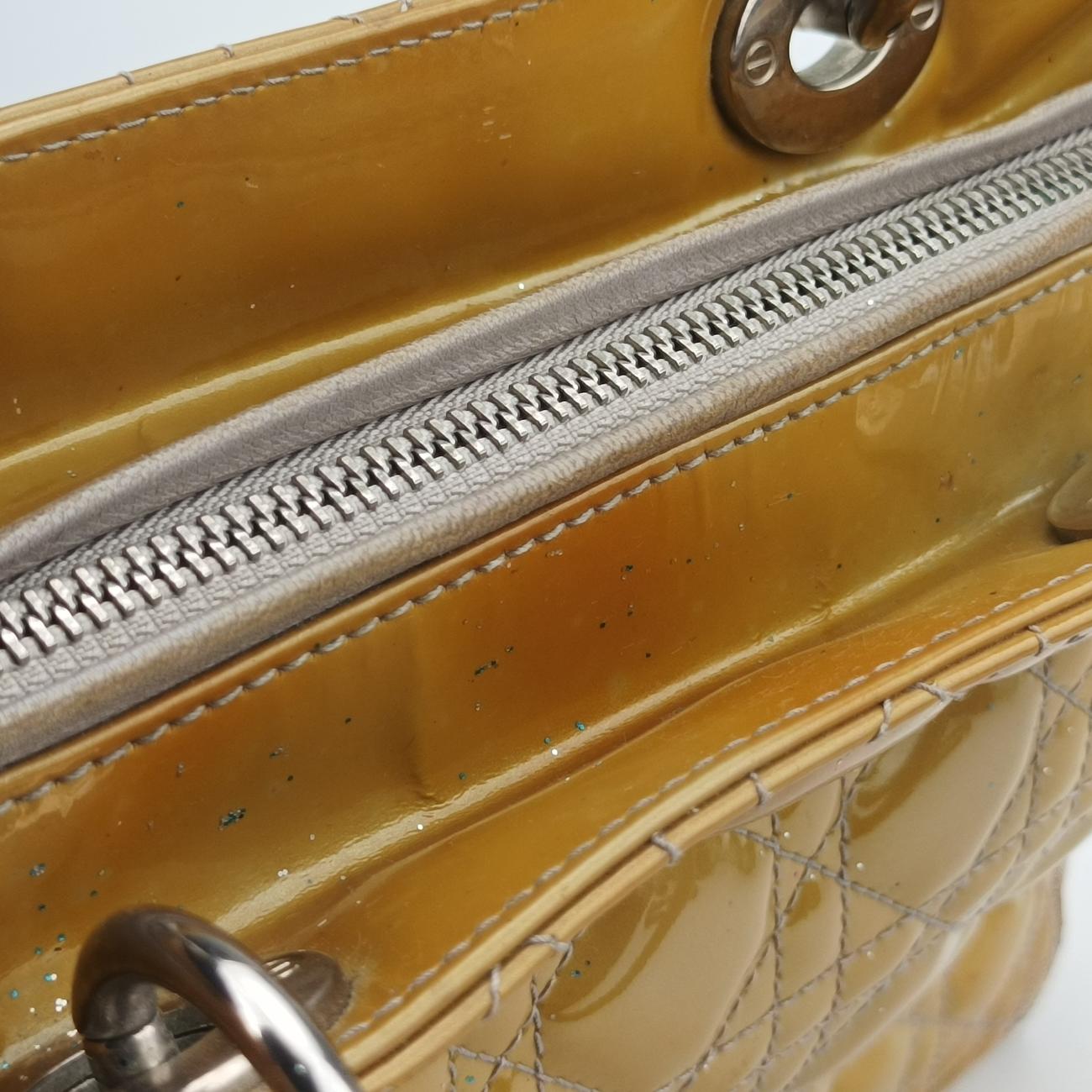 Lady DiorYellowPatent18AMA-0111レディディオール ラージイエローパテント18AMA-0111