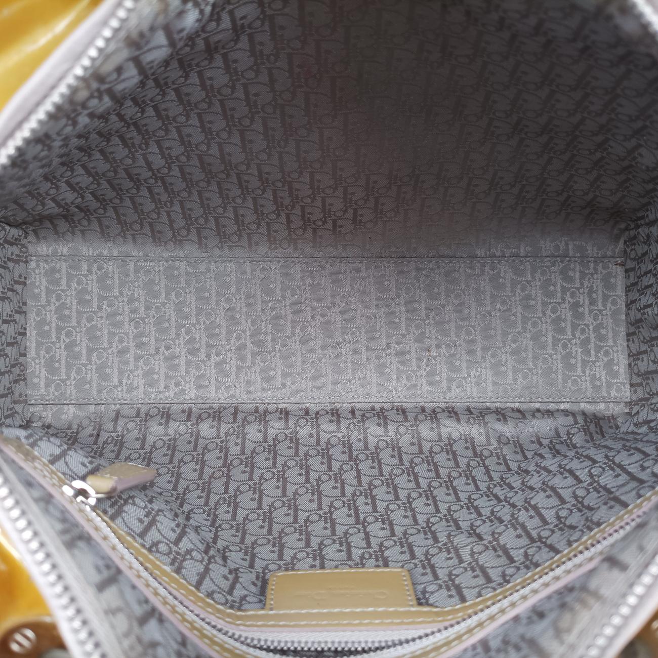 Lady DiorYellowPatent18AMA-0111レディディオール ラージイエローパテント18AMA-0111