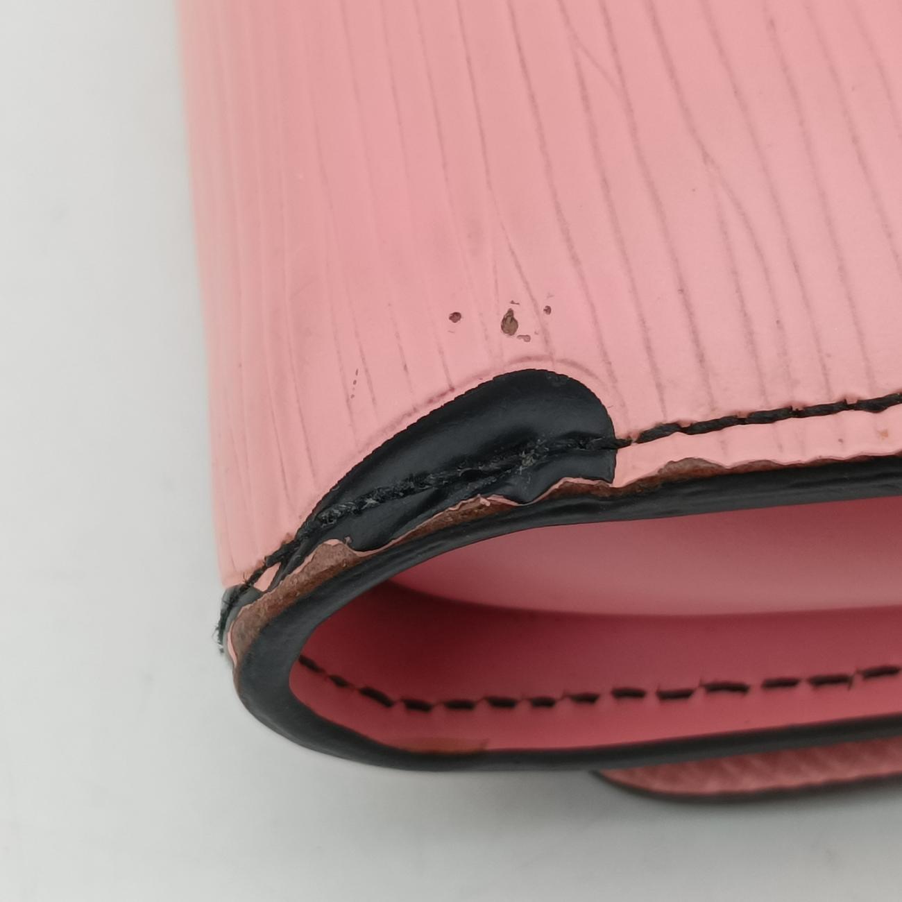 Portefeuille TwistPink x Red x BlackEpiM67227SP0136ポルトフォイユ ツイストピンクXレッドXブラックエピM67227SP0136