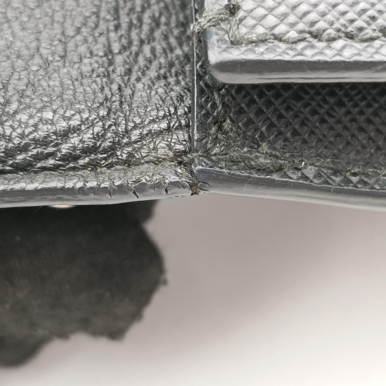 Studded CrossbodyBlack×NavySaffiano LeatherBT0970180スタッズクロスボディブラック×ネイビーサフィアーノレザーBT0970180