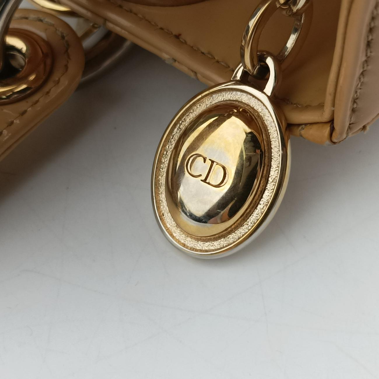 Lady DiorbeigePatent14B-MA-0112レディディオールベージュパテント14B-MA-0112