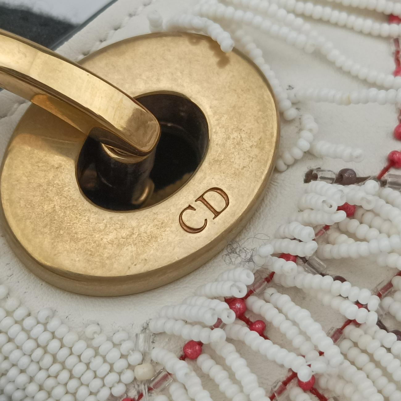 Lady Dior White Leather 02-MA-0197レディディオール ホワイト レザー 02-MA-0197