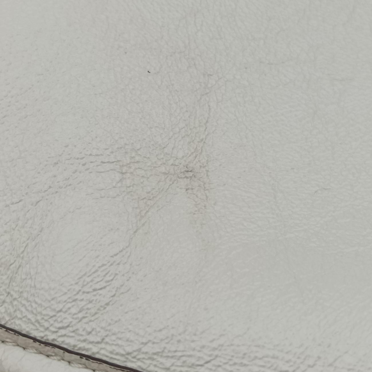 RajahWhiteLeather537219D028468197ラジャホワイトレザー537219D028468197