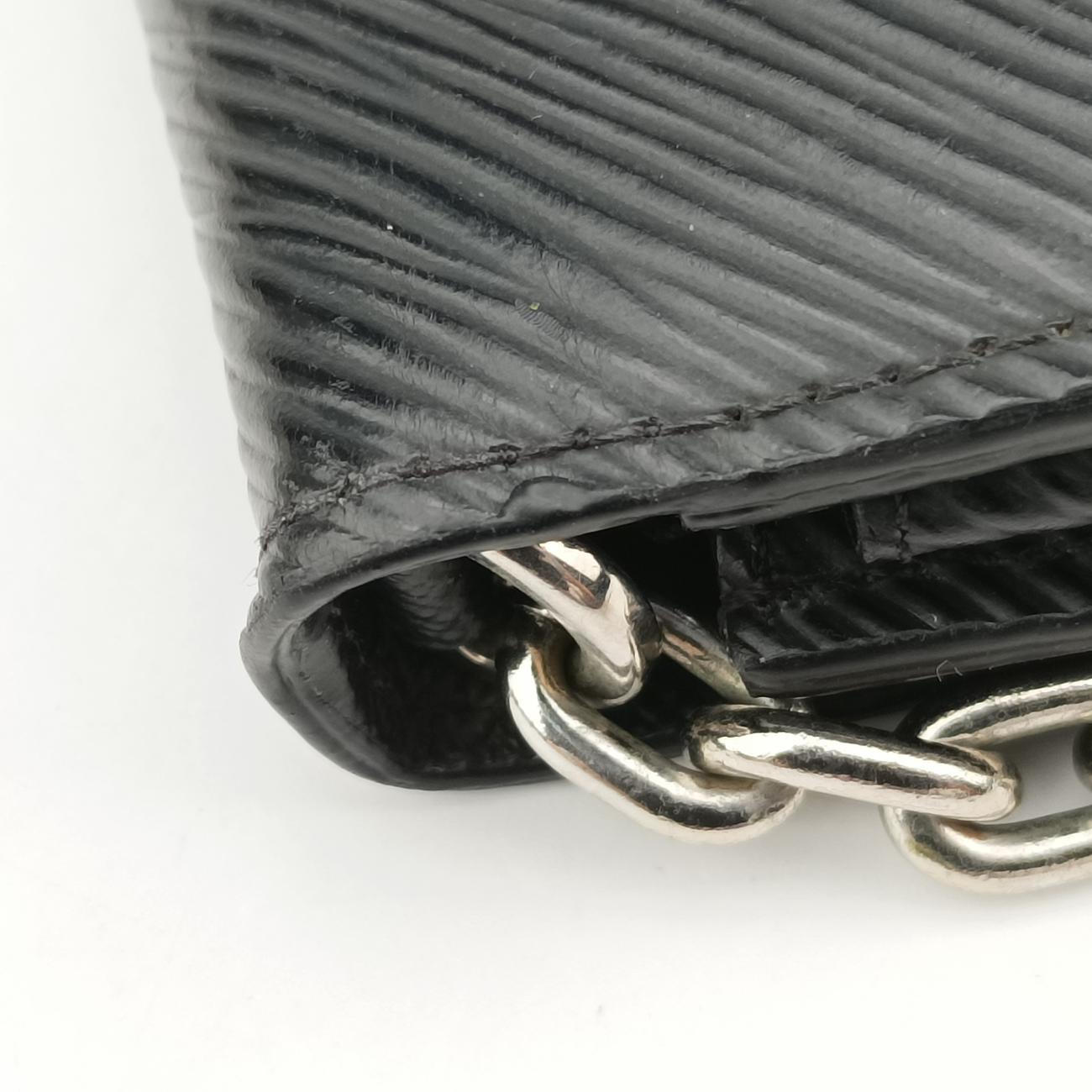 Wallet Twist ChainNoirEpiM62038SP0149ポルトフォイユ ツイスト チェーンノワールエピM62038SP0149