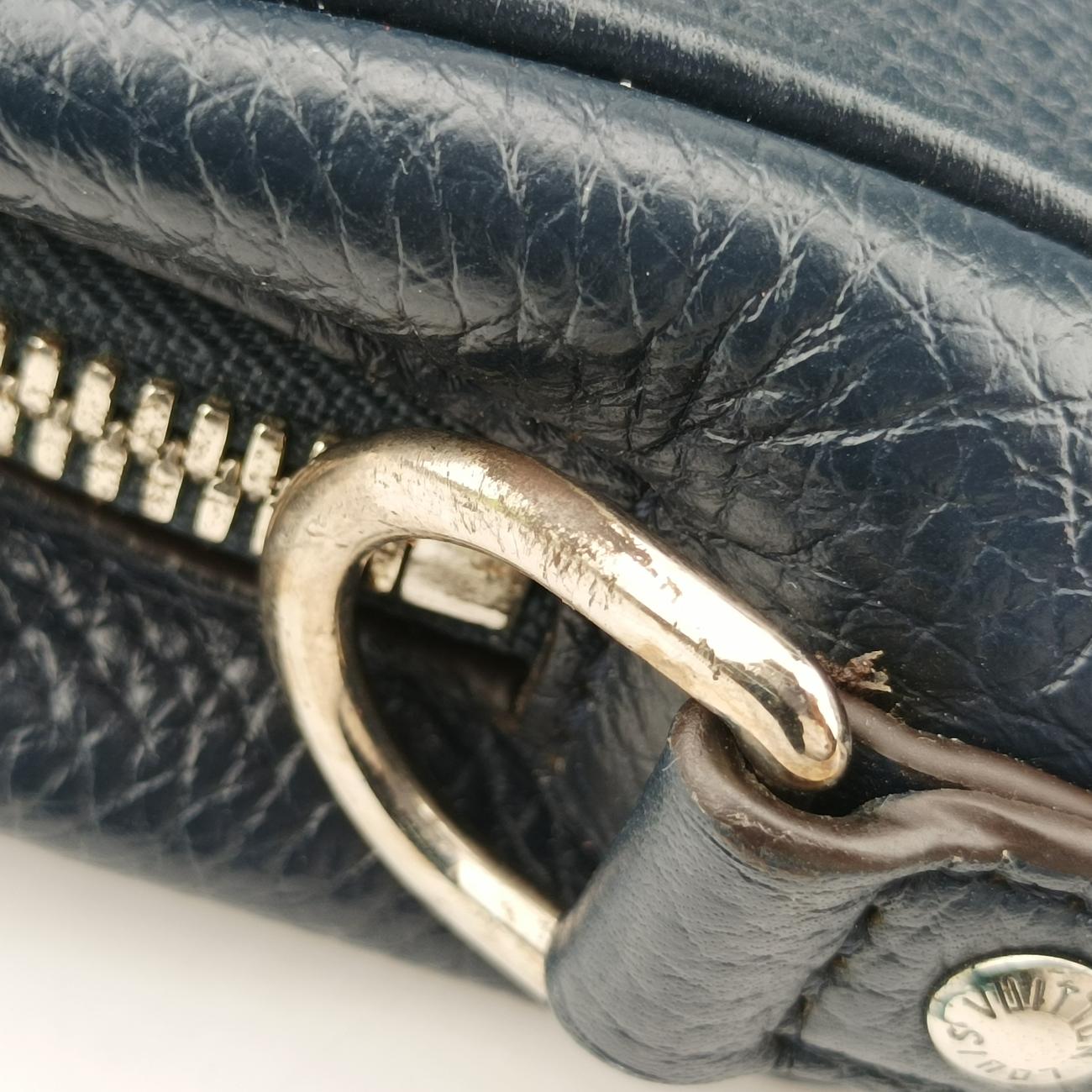 Armand Briefcase MM NAVY Taurillon leather M54380 UB2137アルマンド ブリーフケース MM ネイビー トリヨンレザー M54380 UB2137