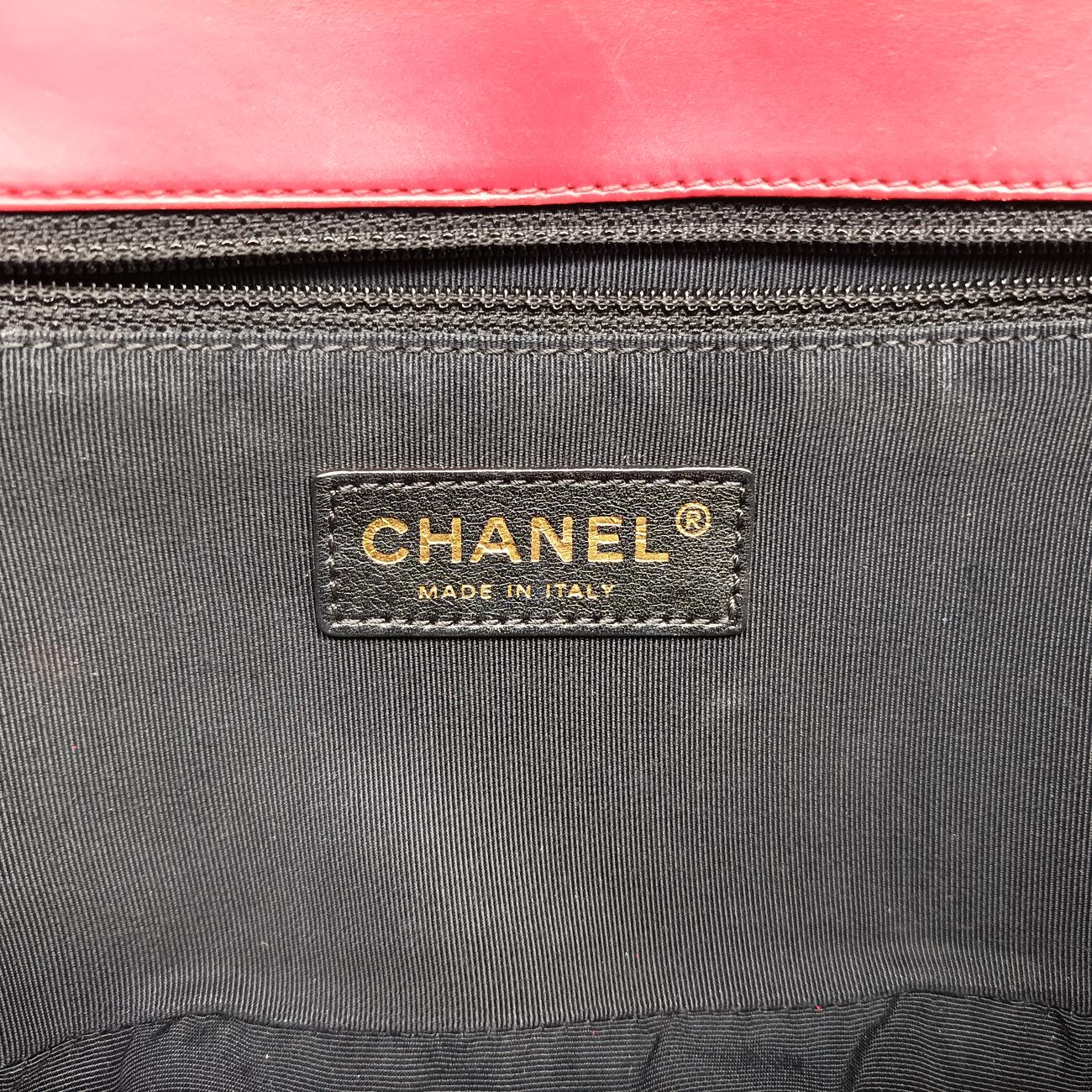 BOY CHANEL Red Leather A66713 15642304ボーイシャネル レッド レザー A66713 15642304