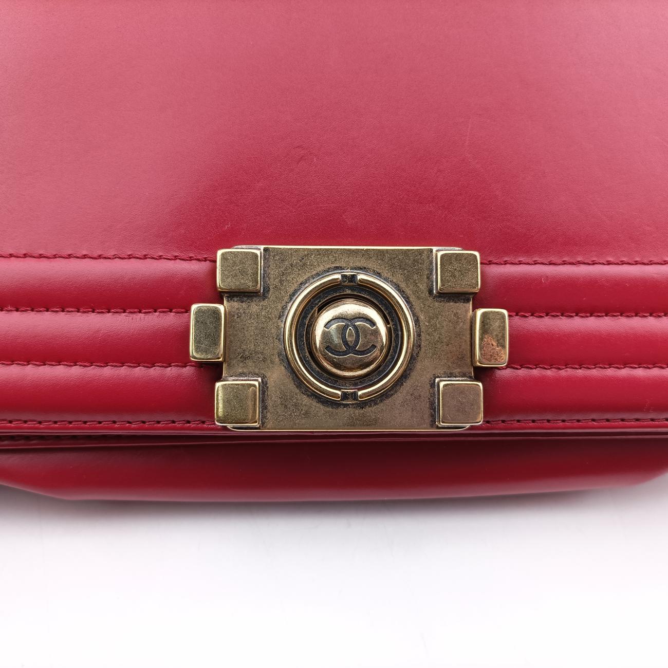 BOY CHANEL Red Leather A66713 15642304ボーイシャネル レッド レザー A66713 15642304