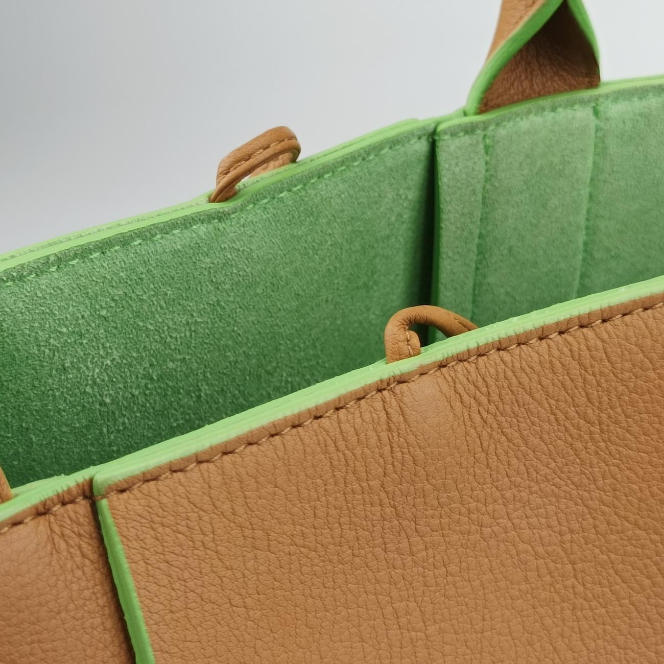 THE ARCO Tote Brown lambskin B10050034Cミディアム ザ アルコ トート ブラウン ラムスキン B10050034C