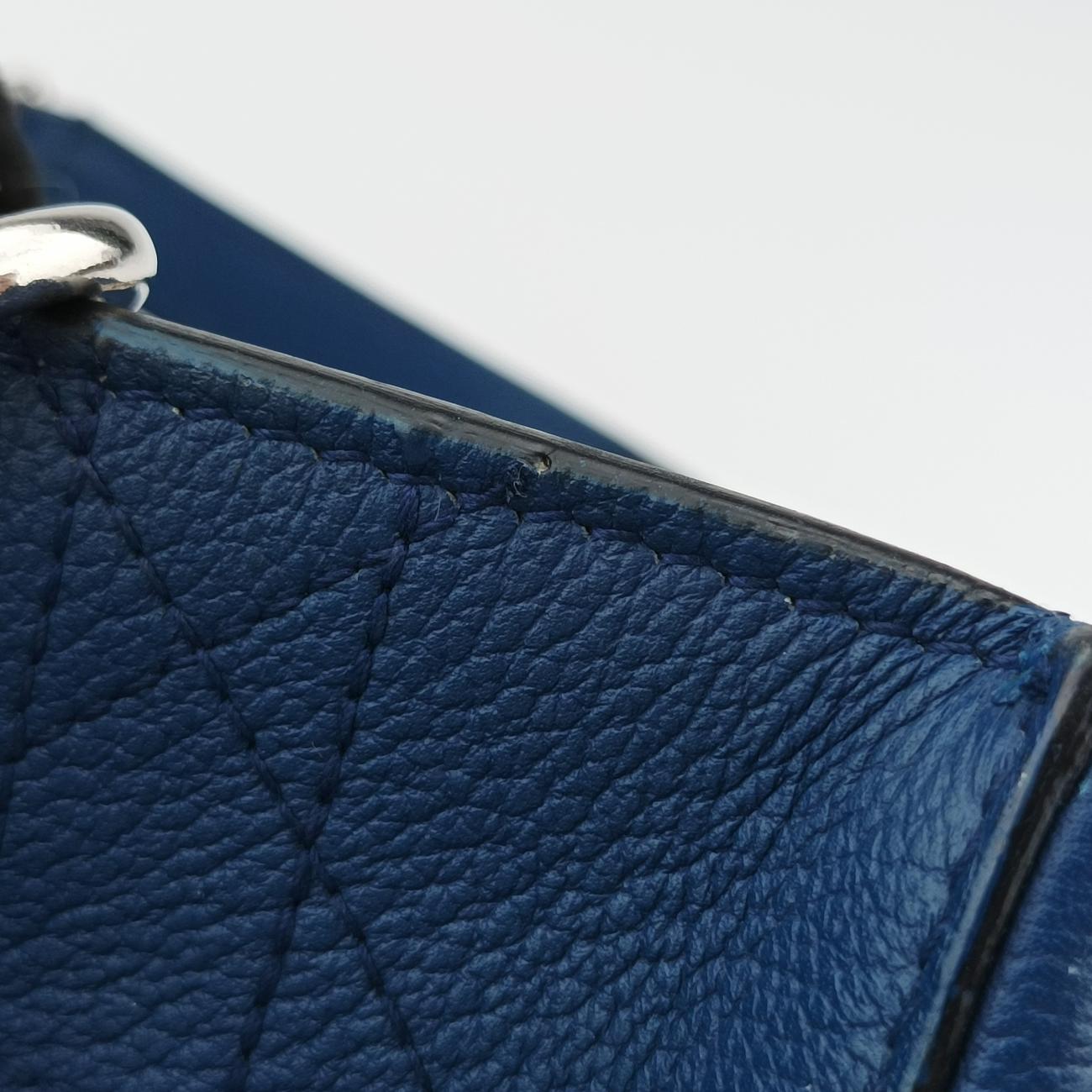 Medium Cannage Grained Blue Leather 01-RU-0166ミディアムカナージュグレイン ブルー レザー 01-RU-0166