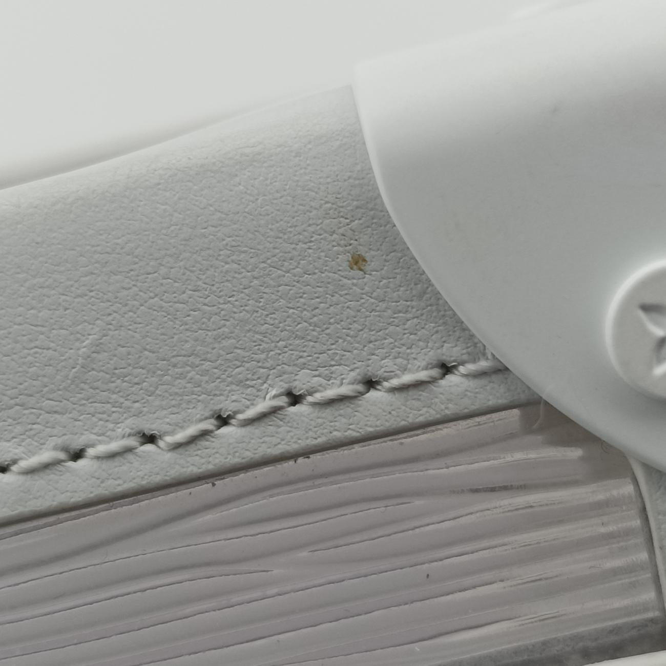 SOFT TRUNK TRANSPARENTｘWHITE Epi Plage M55602 DU4129ソフト トランク トランスペアレントｘホワイト エピプラージュ M55602 DU4129