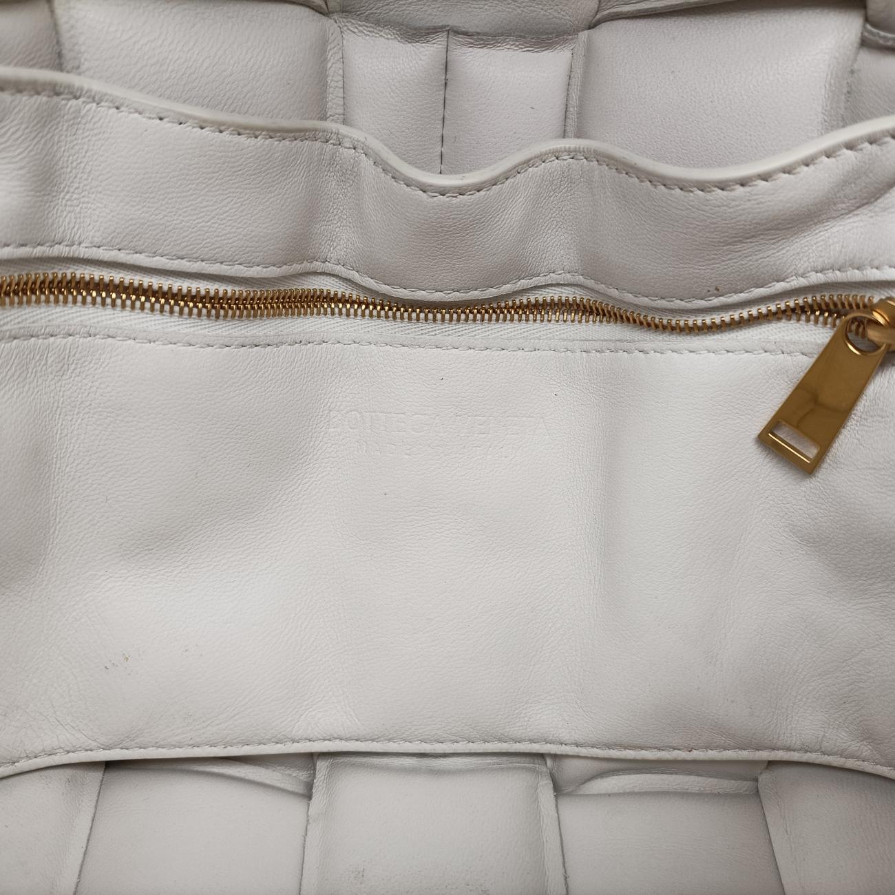 The Chain Cassette White lambskin B09341150Oザ チェーン カセット ホワイト ラムスキン B09341150O