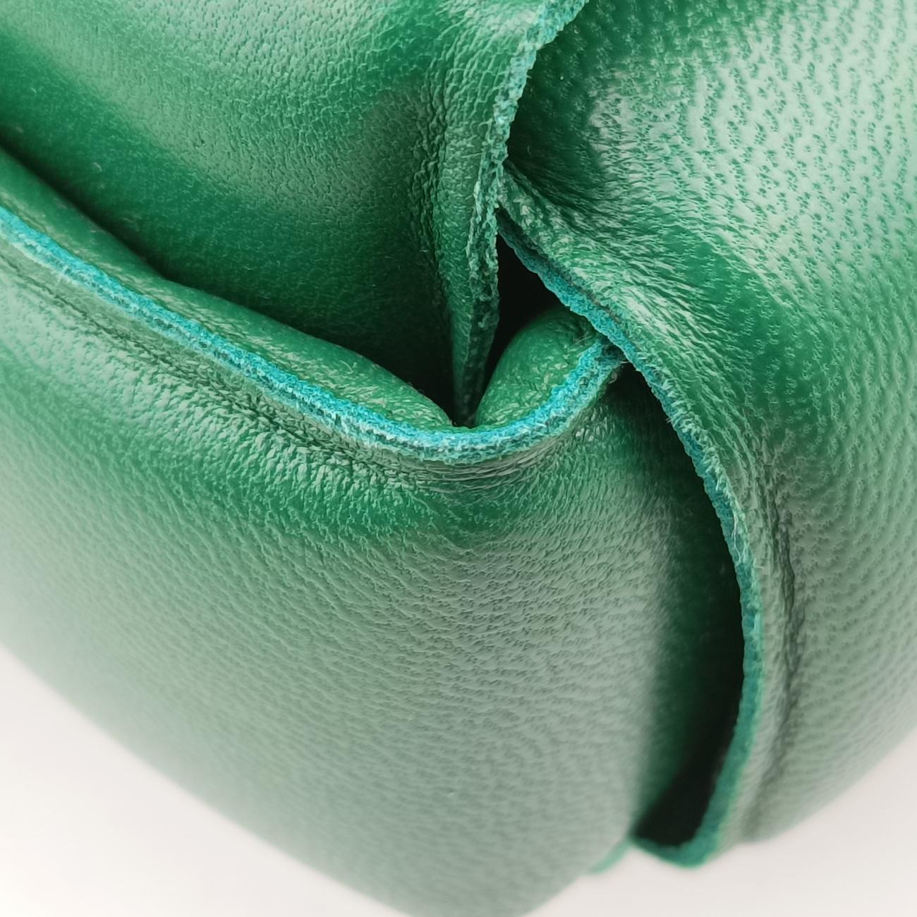 The Chain Cassette Green lambskin B09392158Tザ チェーン カセット グリーン ラムスキン B09392158T
