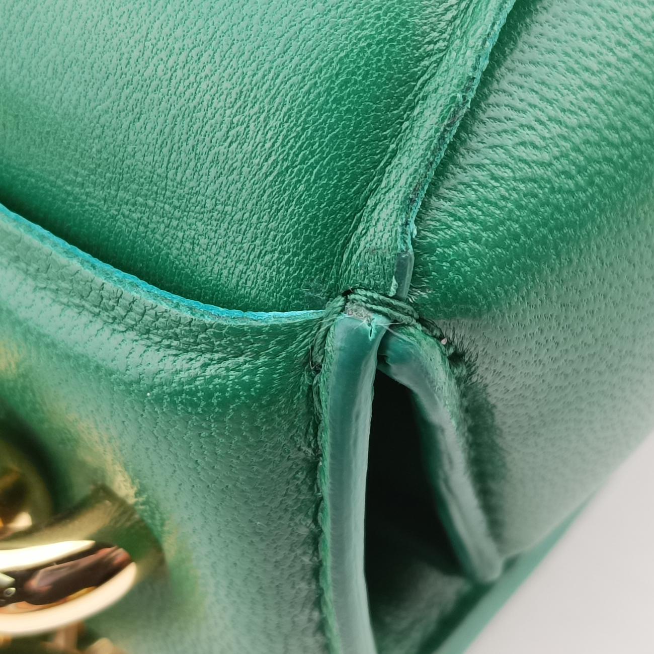 The Chain Cassette Green lambskin B09392158Tザ チェーン カセット グリーン ラムスキン B09392158T