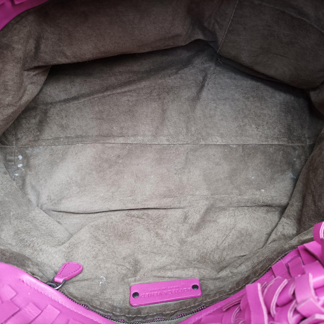 Intrecciato Rose Red lambskin 278480 VT690 6202 EPEV 2011 3790 Aイントレチャート ローズ レッド ラムスキン 278480 VT690 6202 EPEV 2011 3790 A
