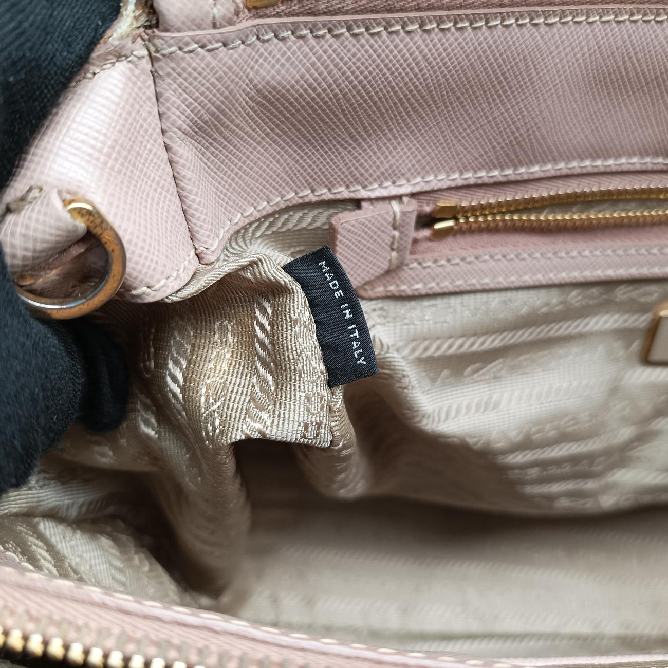 Galleria Pink SAFFIANO Leather BN1801 117ガレリア ピンク サフィアーノレザー BN1801 117