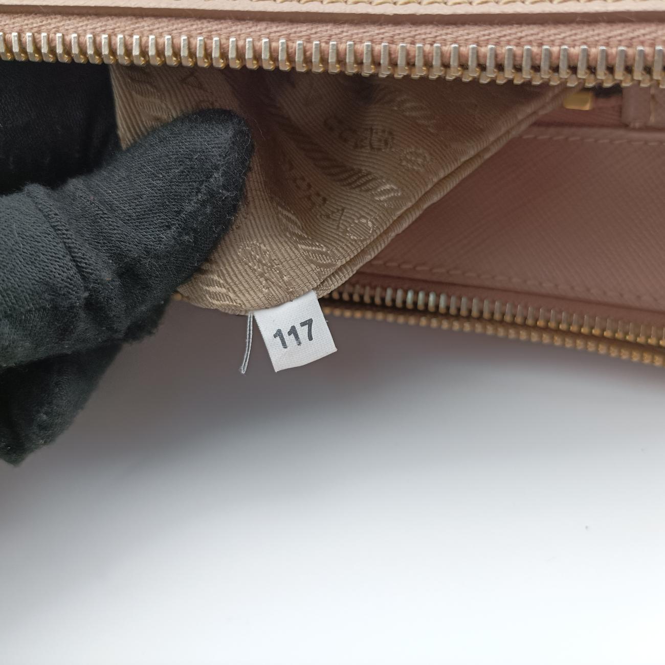 Galleria Pink SAFFIANO Leather BN1801 117ガレリア ピンク サフィアーノレザー BN1801 117