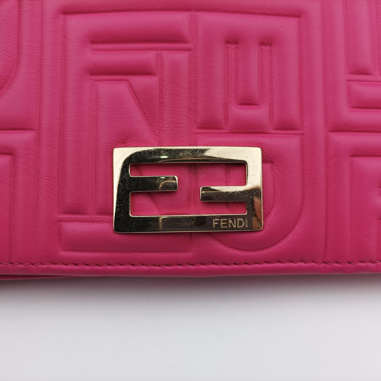 Embossed Logo Rose Leather 8M0219 2401-8M0219-YMY-089エンボス ロゴ ローズ レッド レザー 8M0219 2401-8M0219-YMY-089