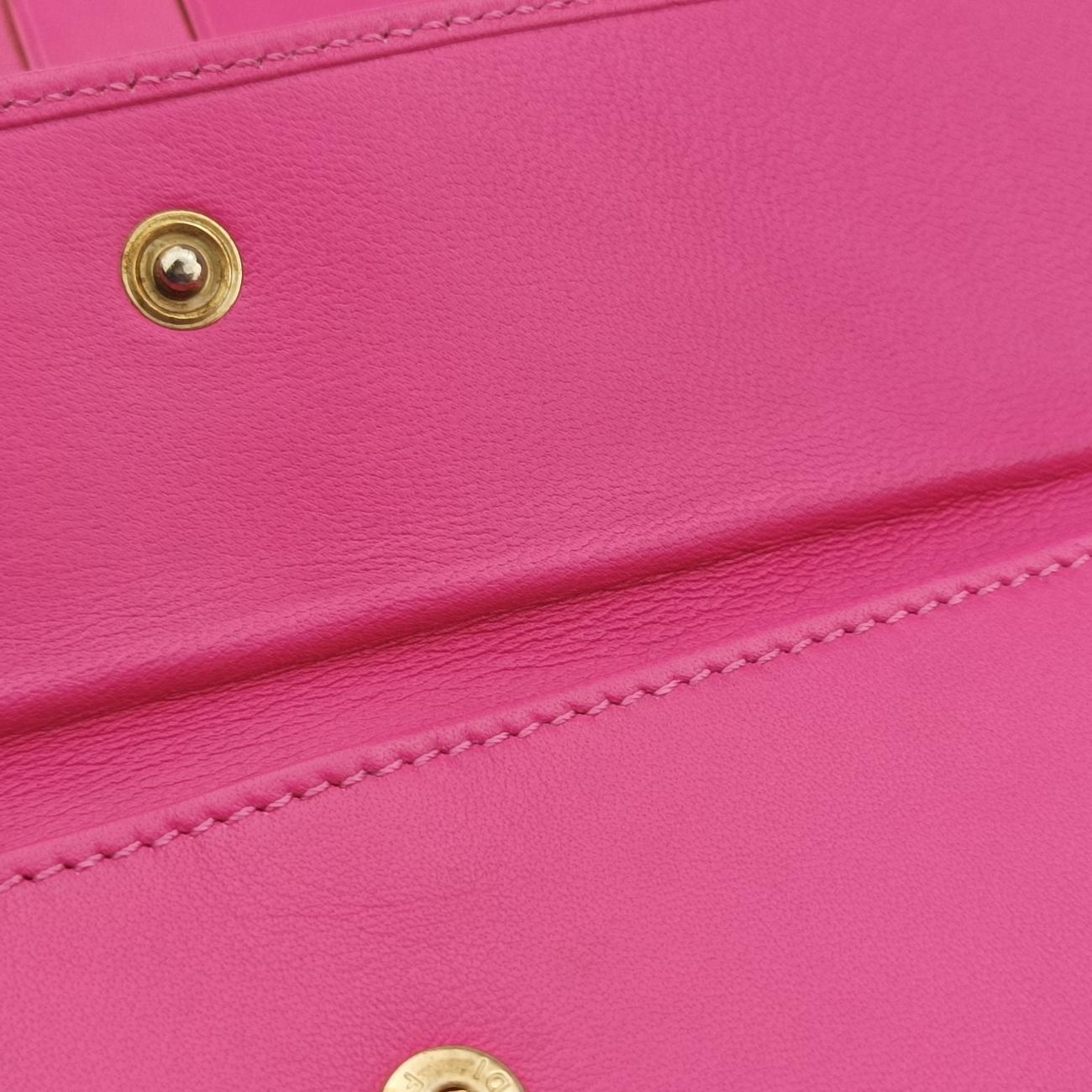 Embossed Logo Rose Leather 8M0219 2401-8M0219-YMY-089エンボス ロゴ ローズ レッド レザー 8M0219 2401-8M0219-YMY-089