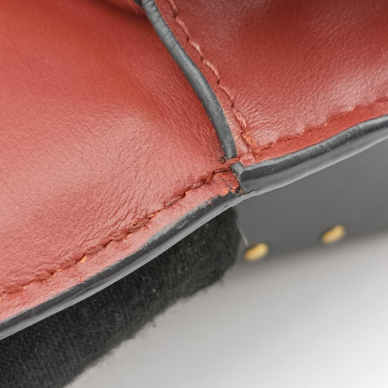 Cahier Red×black Leather 1BD045 25カイエ レッド×ブラック レザー 1BD045 25