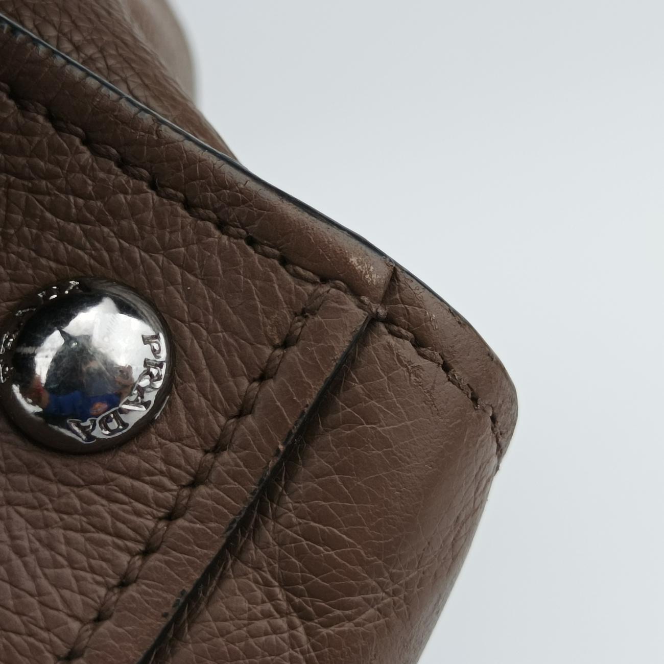 Twin Pocket Winged Tote Brown leather BN2619 7 Bツイン ポケット ウィング トート ブラウン レザー BN2619 7 B