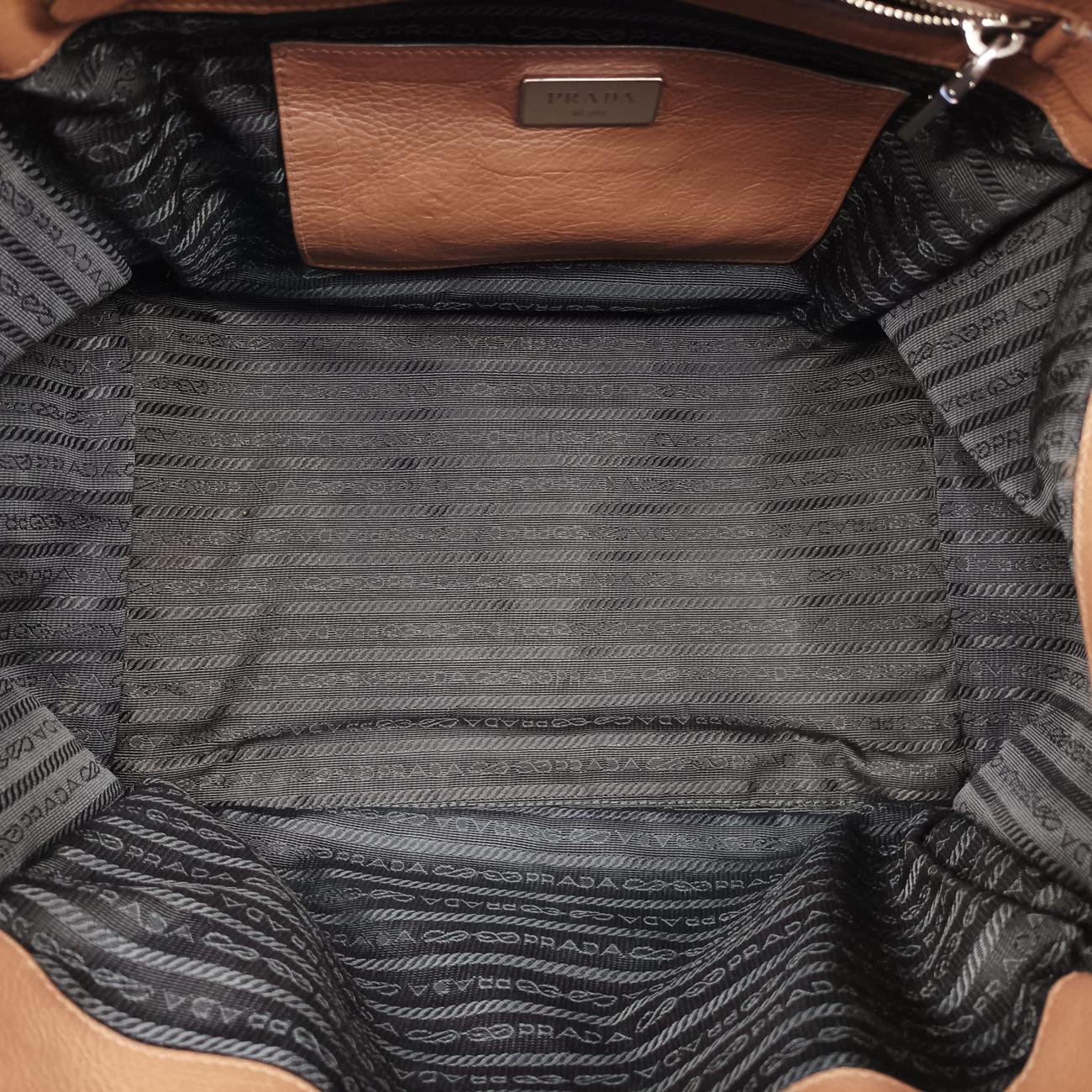 Twin Pocket Winged Tote Brown leather BN2619 7 Bツイン ポケット ウィング トート ブラウン レザー BN2619 7 B