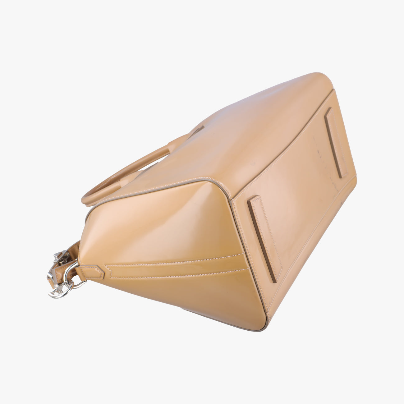 AntigonaBeigePatent3C0184アンティゴナベージュパテント3C0184