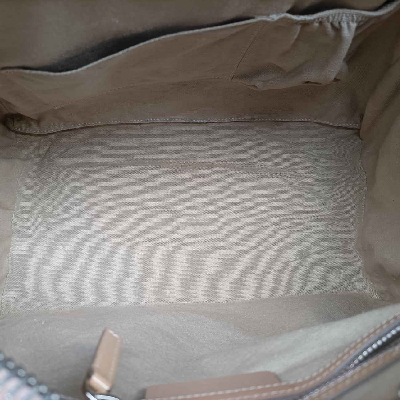 AntigonaBeigePatent3C0184アンティゴナベージュパテント3C0184