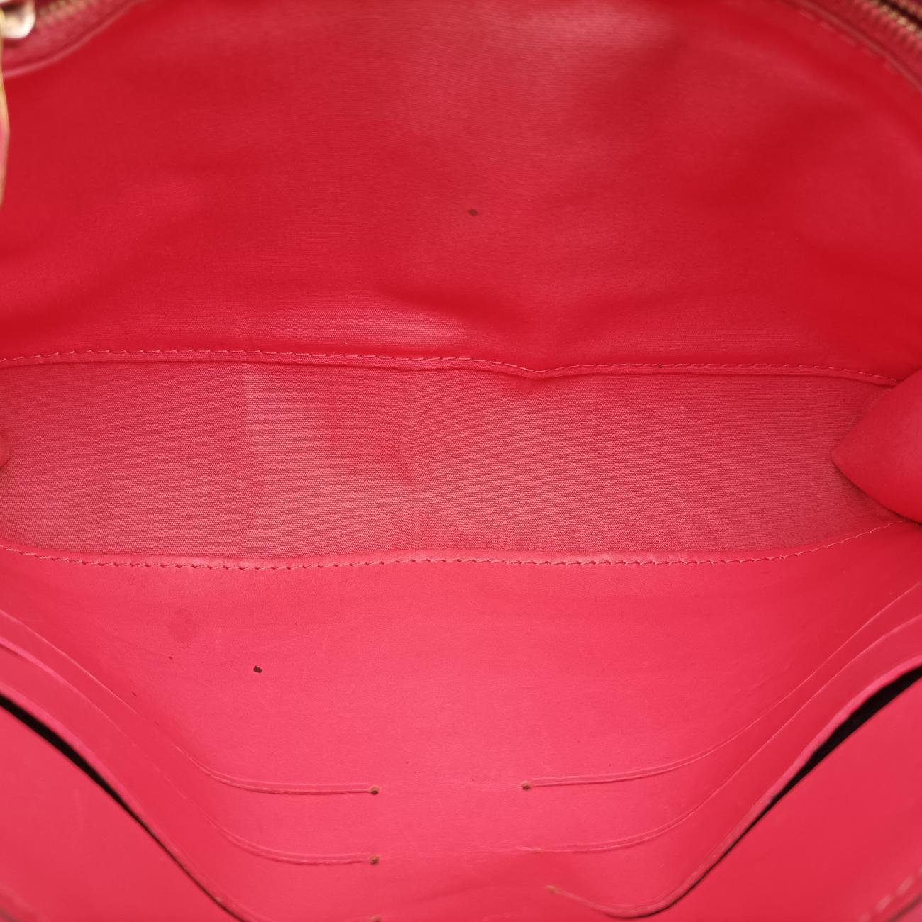 Clutch Ana pomme d'amour Vernis M90095 TR4184クラッチ アナ ポムダムール ヴェルニ M90095 TR4184