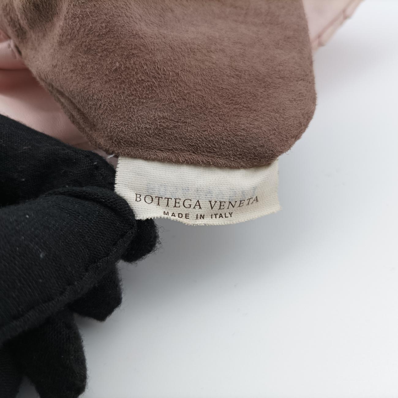 Intreccaito Olimpia Pink lambskin B05479957Iイントレチャート オリンピア ピンク ラムスキン B05479957I