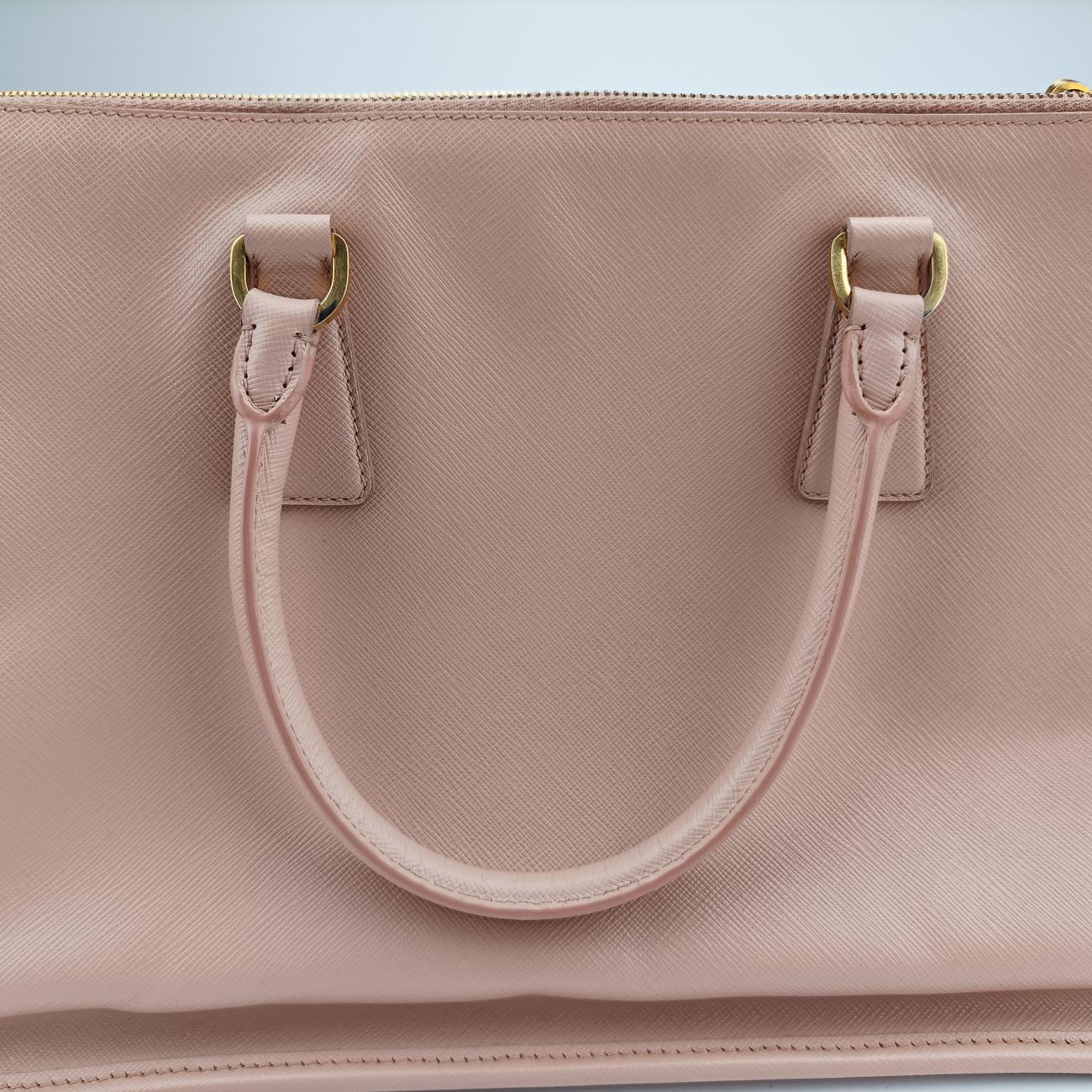 Lux Frame Top Pink SAFFIANO Leather 7/9Lux Leather Frame Top ピンク サフィアーノレザー 7/9