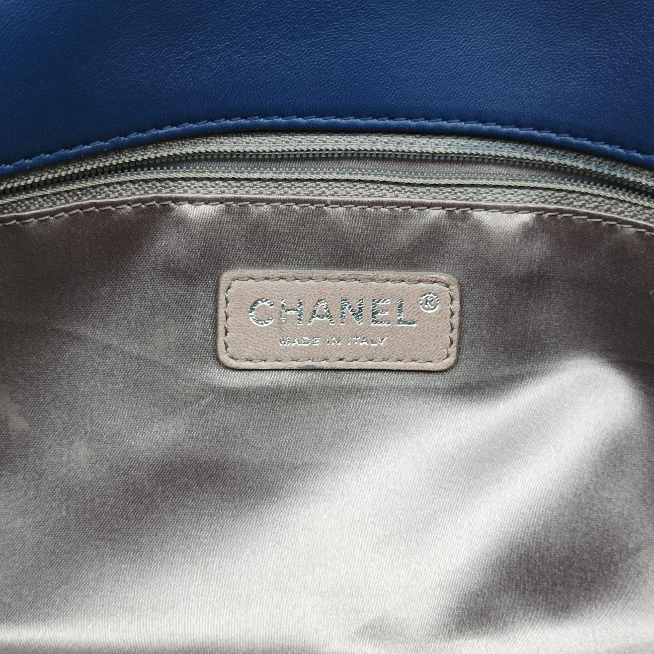 Chain Flap black Patent A46823 12688238チェーンフラップ ブラック パテント A46823 12688238