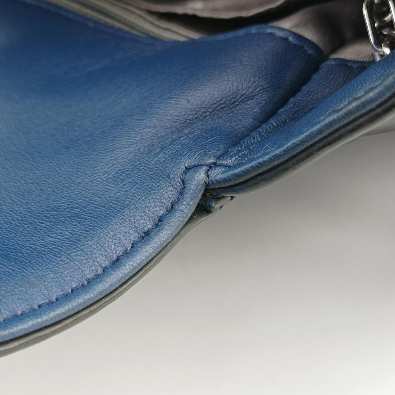 Chain Flap black Patent A46823 12688238チェーンフラップ ブラック パテント A46823 12688238