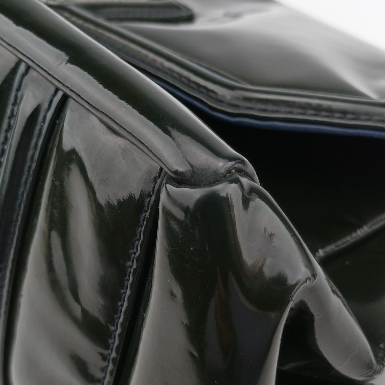 Chain Flap black Patent A46823 12688238チェーンフラップ ブラック パテント A46823 12688238