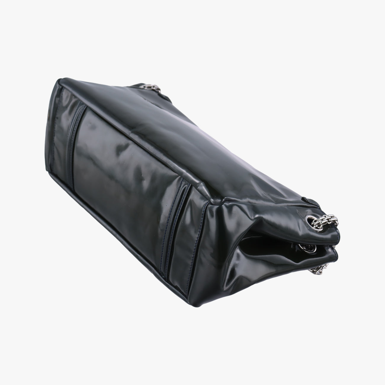 Chain Flap black Patent A46823 12688238チェーンフラップ ブラック パテント A46823 12688238