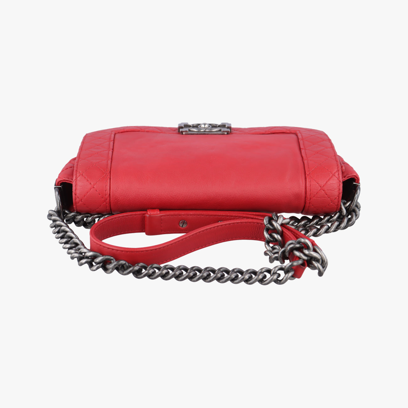 BOY CHANEL Red lambskin A67946 18786518ボーイシャネル レッド ラムスキン A67946 18786518