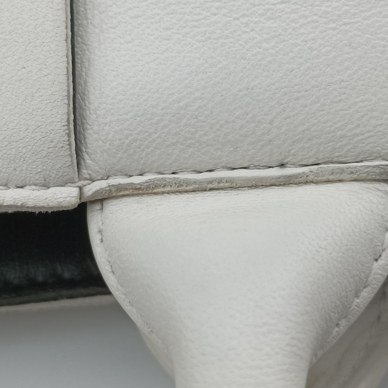 The Arcotote White lambskin B09591075Rザ アルコトート ホワイト ラムスキン B09591075R