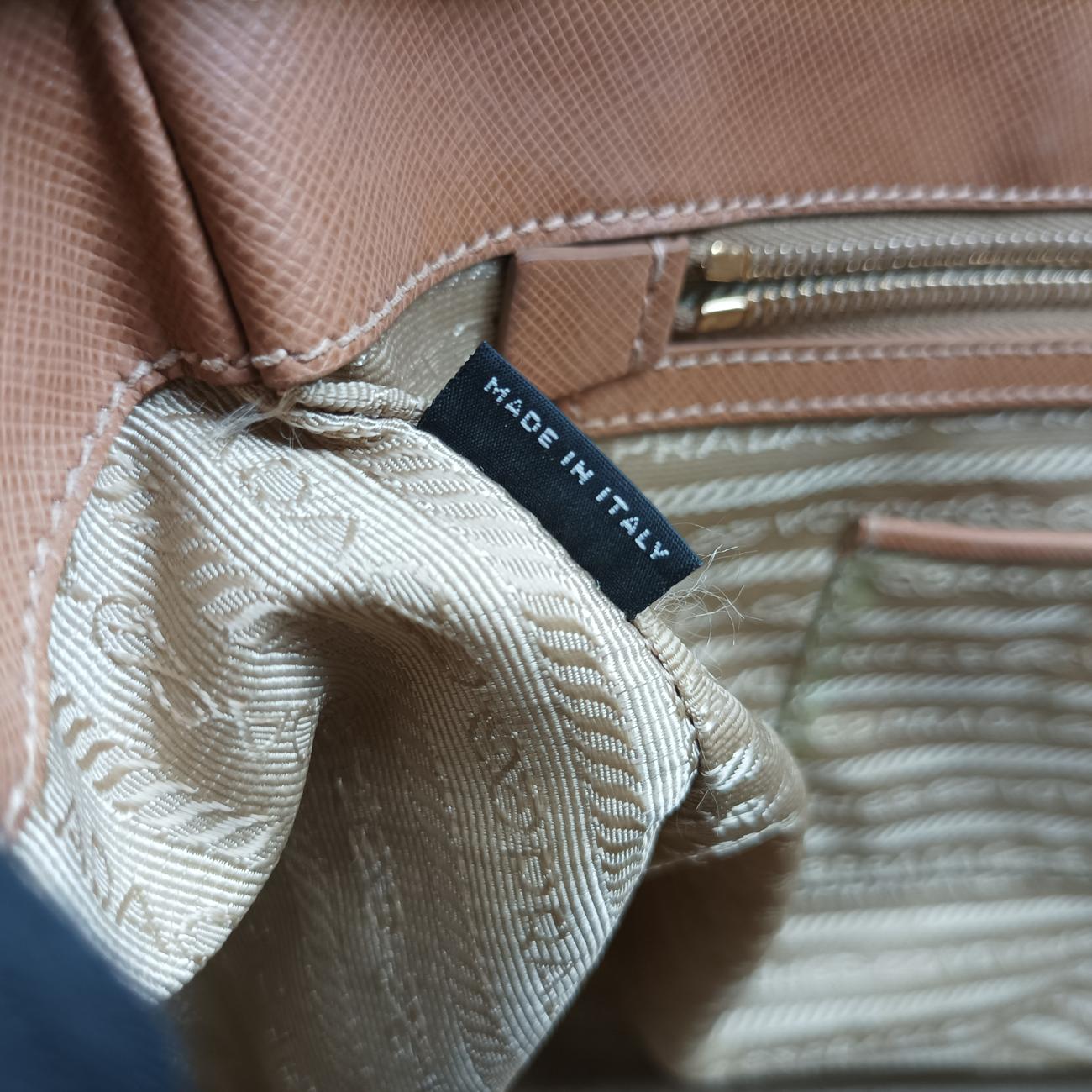 Galleria Brown SAFFIANO Leather BN1802 7 Aガレリア ブラウン サフィアーノレザー BN1802 7 A