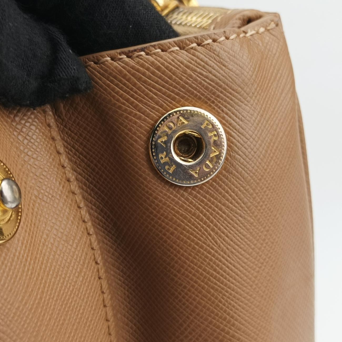 Galleria Brown SAFFIANO Leather BN1802 7 Aガレリア ブラウン サフィアーノレザー BN1802 7 A